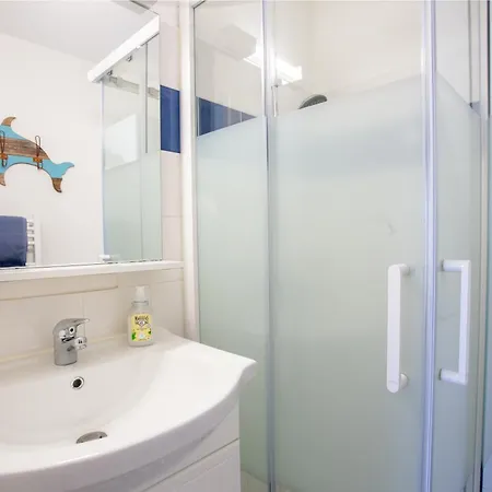 Lou Estrella - Appt 4p Avec Piscine Proche Appartement