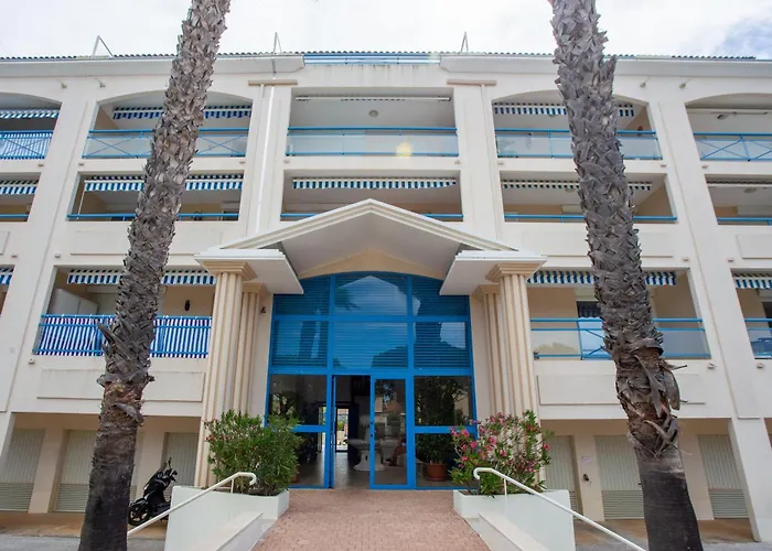 Lou Estrella - Appt 4p Avec Piscine Proche Apartment